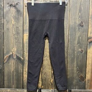 SPANX Leggings M Black‎ High Waist Stretch Activewear Cropped Stretchy Neutral